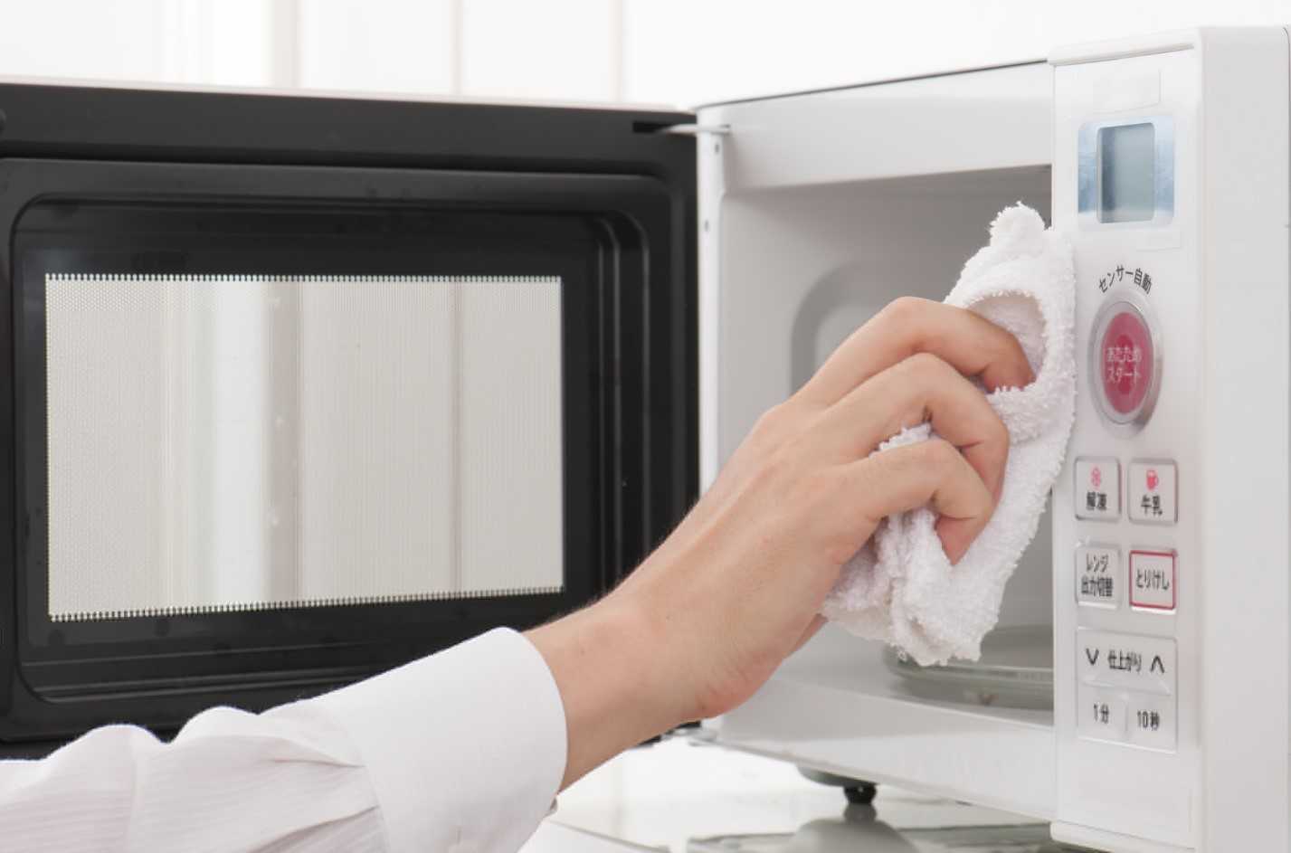 6 способов быстро почистить микроволновку