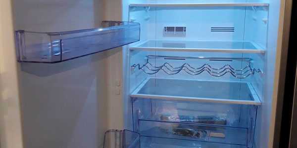 Как убрать наклейки с холодильника: 20 лучших способов для снятия в домашних условиях