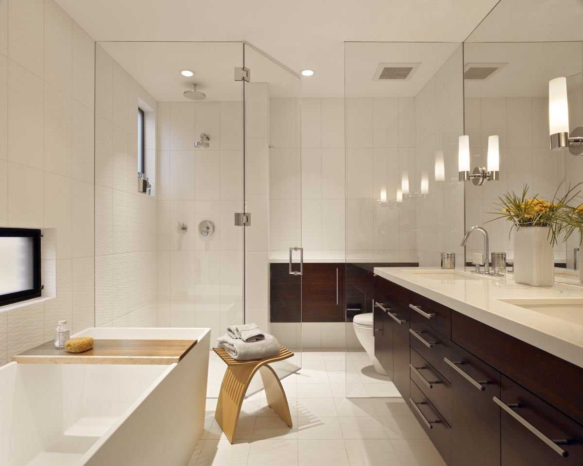 Современный дизайн ванной комнаты 2021: 100+ модных идей с фото