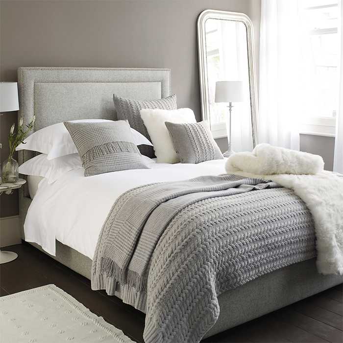 Заправлять кровать стильно — не так уж легко Вдохновляемся реальными интерьерами, где оформление спального места стало главной изюминкой
