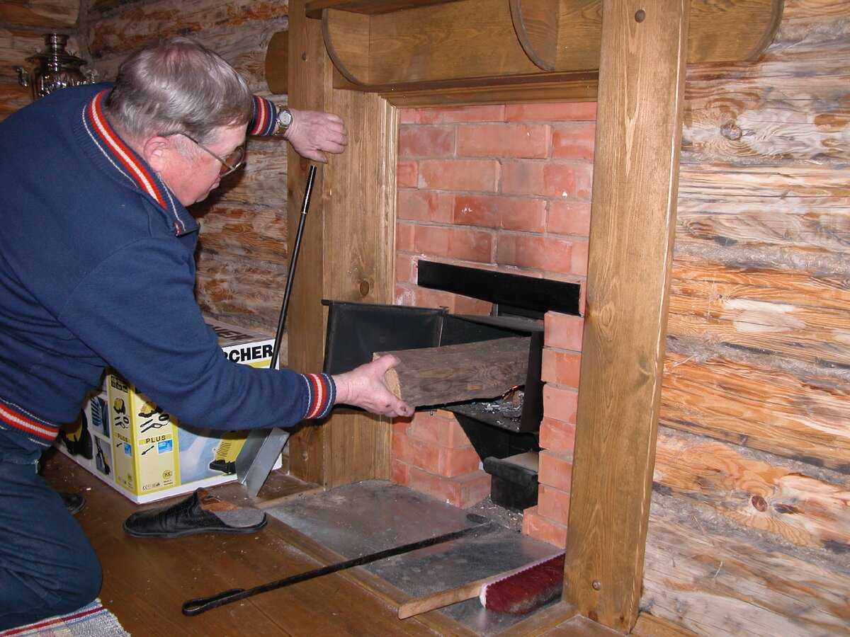 Как правильно топить печь - дровами, углем, брикетами, опилками зимой .