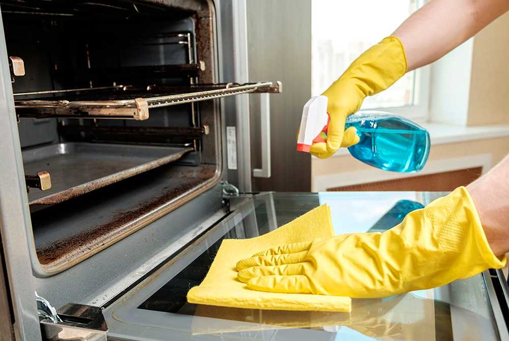 Как отмыть грязную духовку: простые рецепты для любых загрязнений