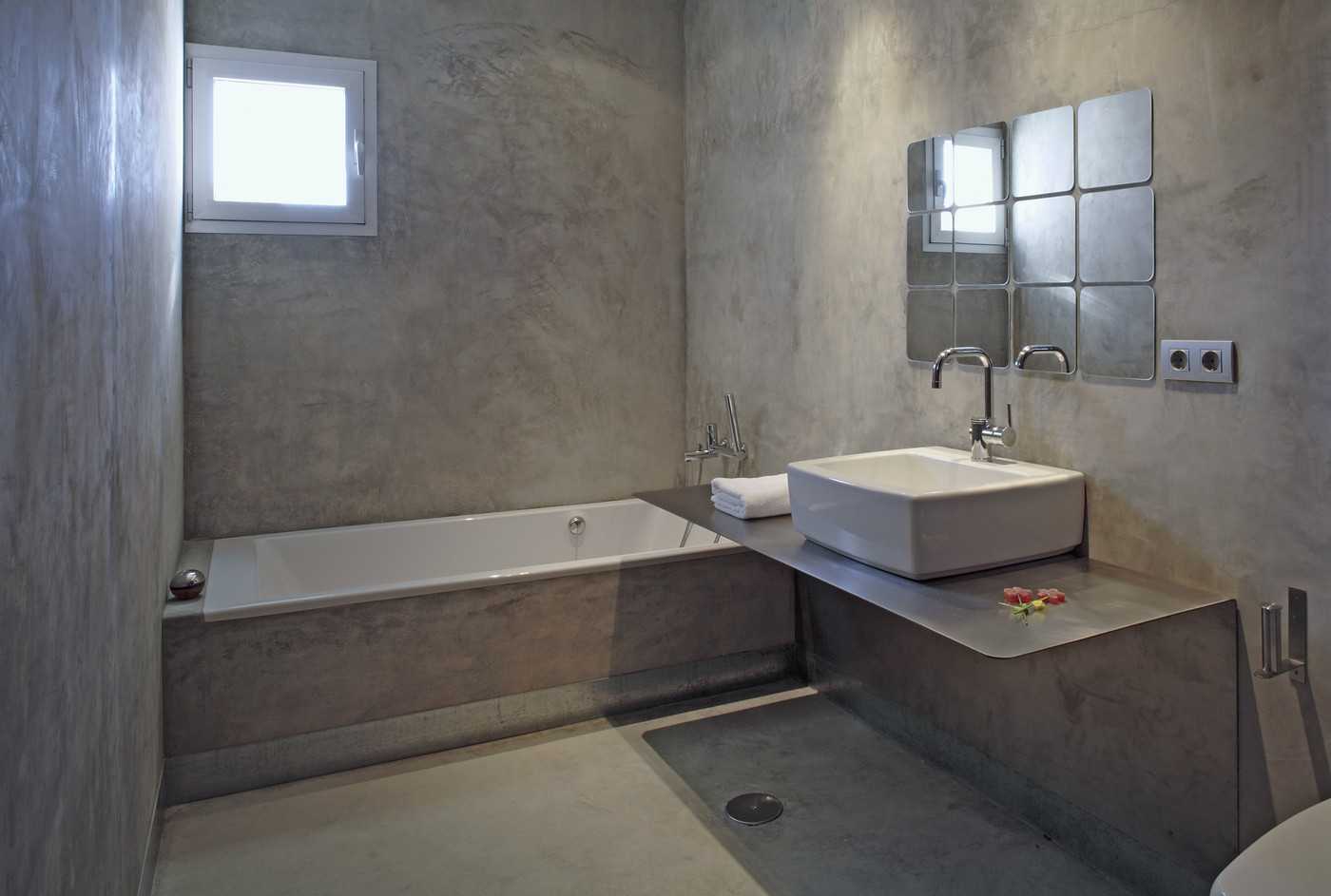 Как штукатурить стены в ванной: виды штукатурок, можно ли клеить плитку на гипсовую штукатурку