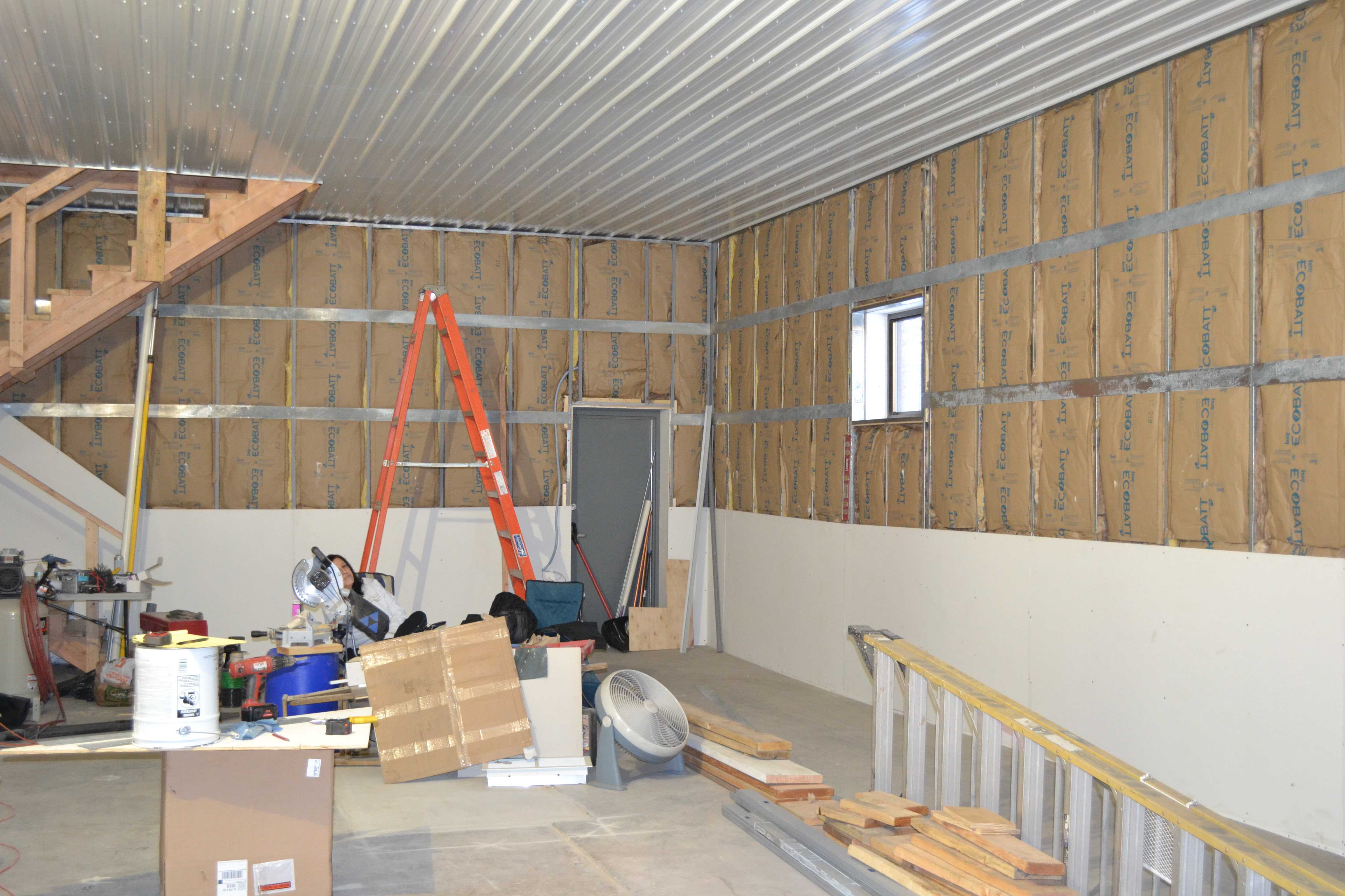 Как утеплить гараж изнутри и снаружи – теплоизоляция стен, пола, потолка