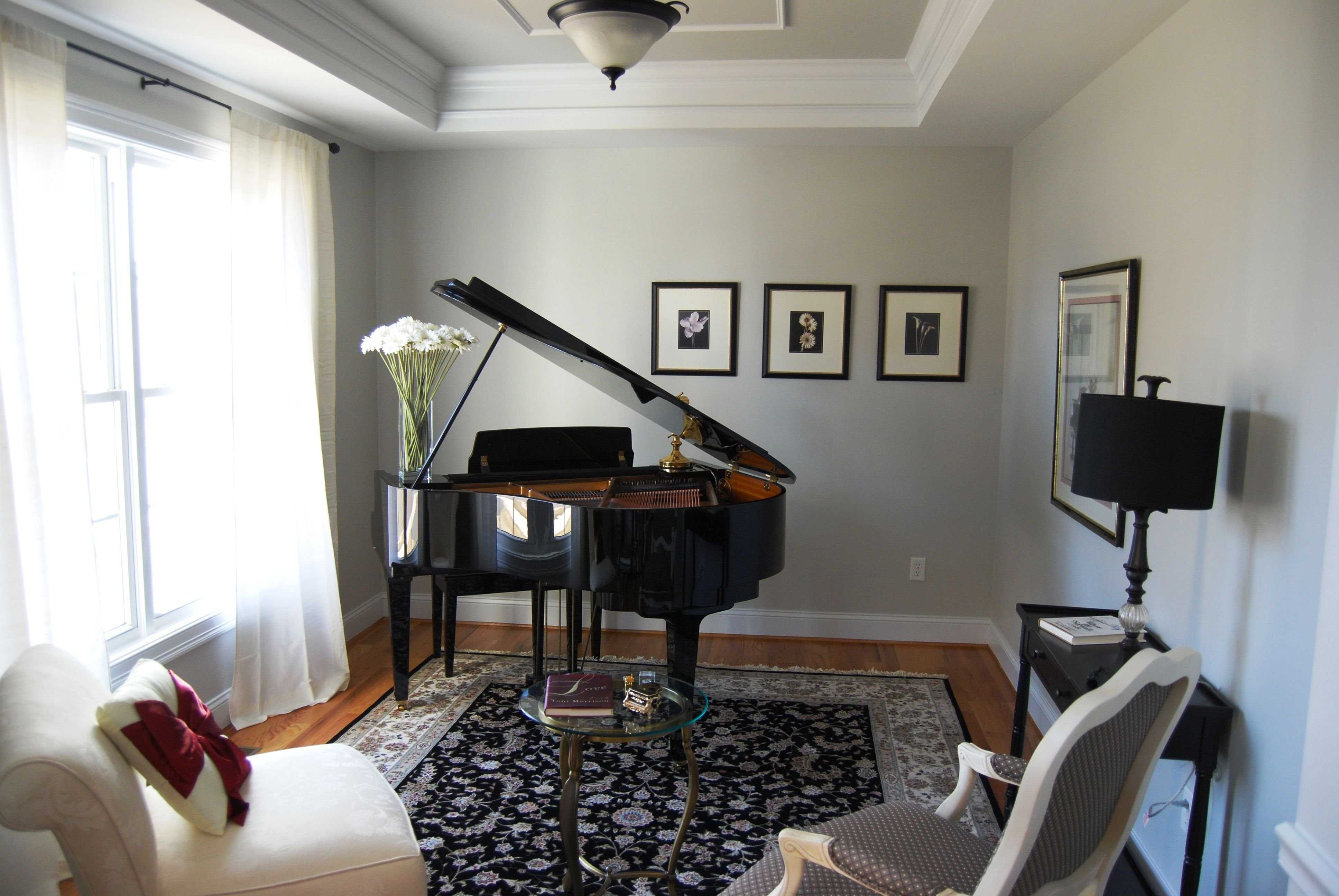Как использовать рояль в гостиной комнате