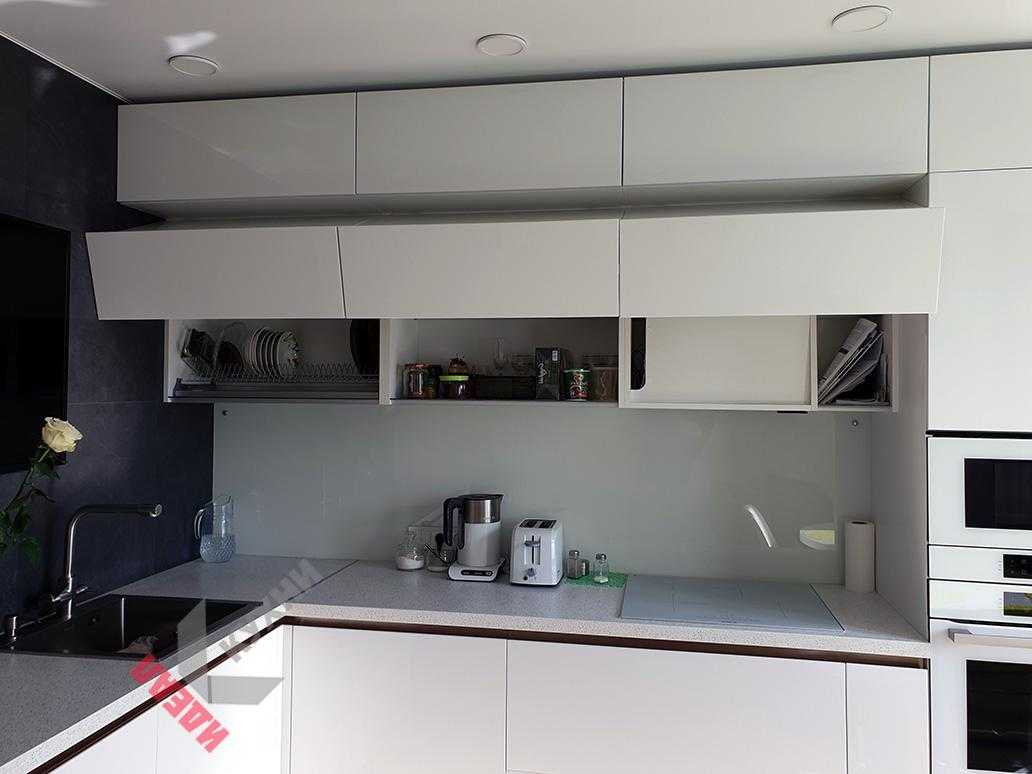 Кухонные шкафы до потолка: виды конструкций и правила выбора