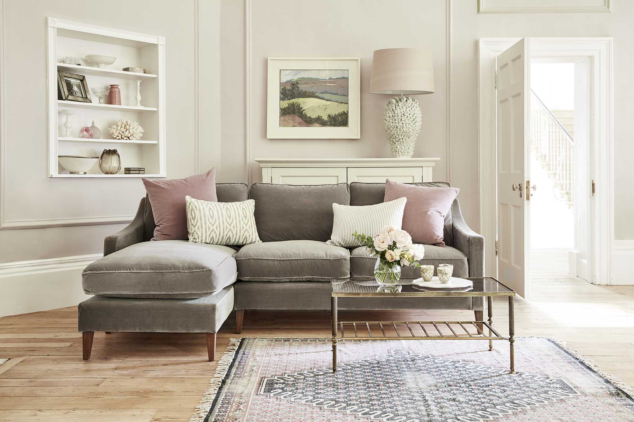 Кожаный диван в интерьере - 100 фото вариантов дизайна