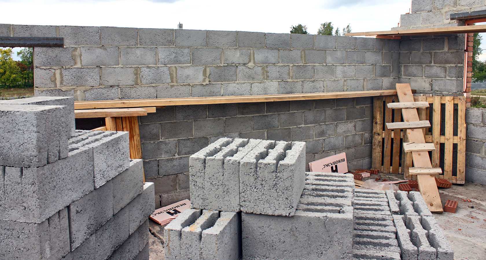 Керамзитобетонные блоки для строительства домов — технология использования