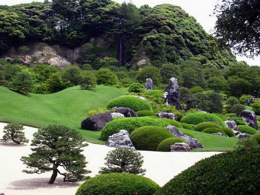 Украшаем участок в восточных традициях: фото японских садов с растительностью и камнями