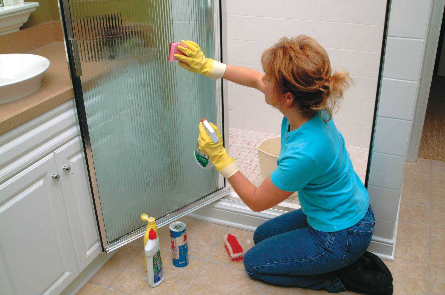 Как стоит мыть стены окрашенные водоэмульсионной краской