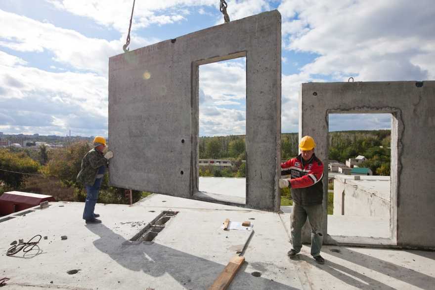 Купить бетонную установку. Стеновые панели ЖБИ для строительства Нарофаминск. Панели жб КРОСТ крепление. Железобетонные — панели (1-3 слойные), монолит. Дом из железобетонных панелей.