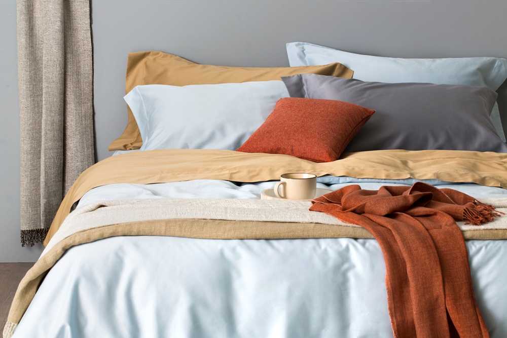 Варианты красиво заправленной кровати, простые способы и рекомендации