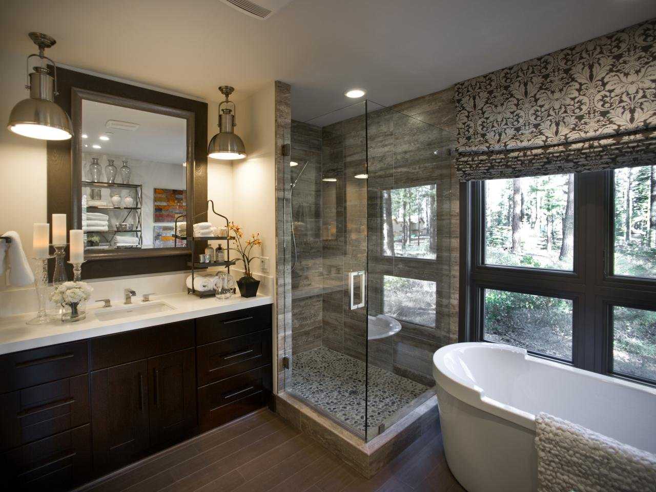 Окно в ванной комнате — особенности и варианты