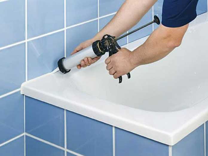 Чем заделать щель между ванной и стеной: 9 простых способов - строительство и ремонт
