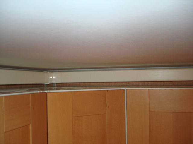 10 ошибок при подключении кухонной вытяжки к электричеству и вентиляции.
