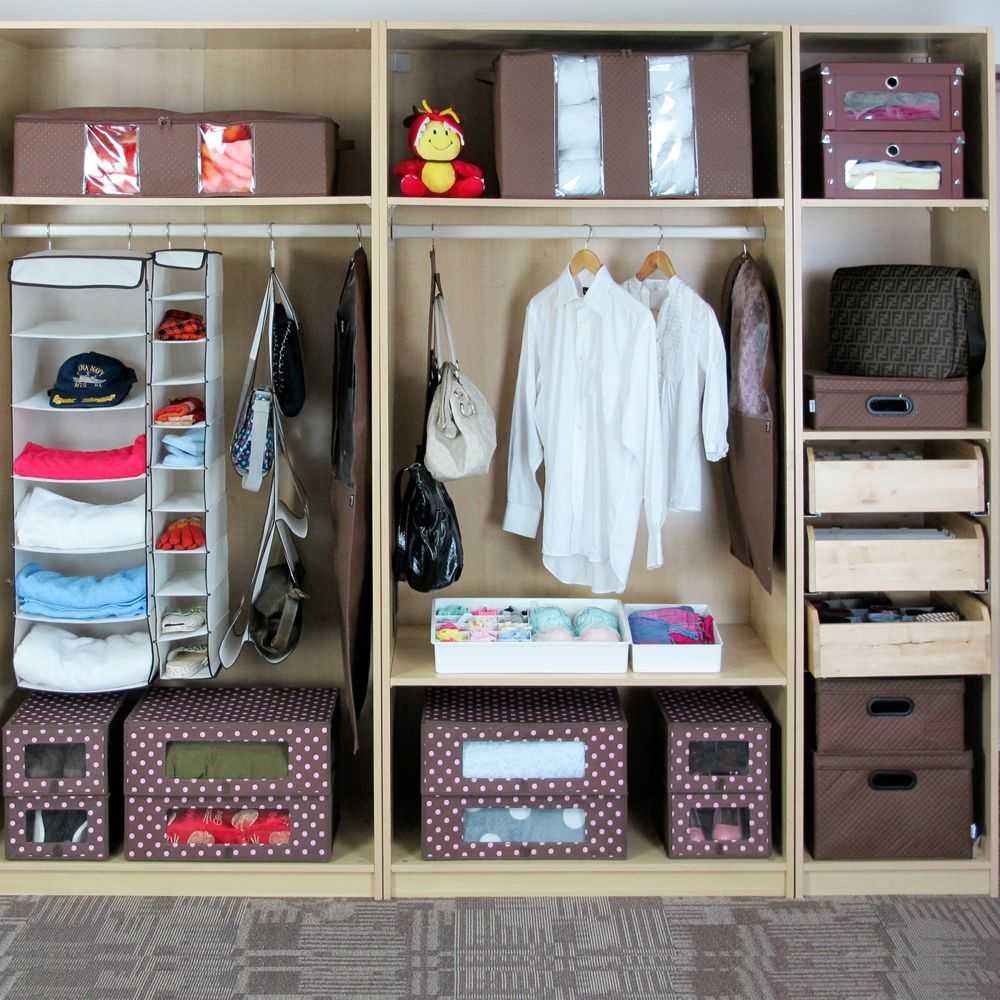Как организовать порядок в шкафу: как хранить и рассортировать одежду