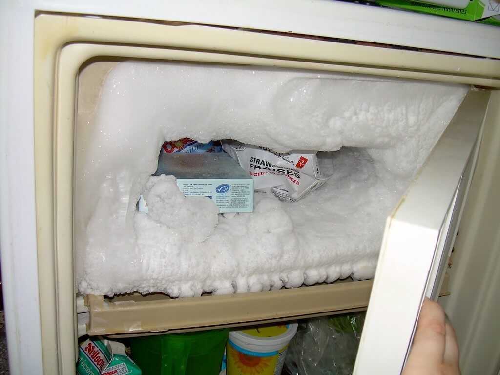 Рассказываем о правильной разморозите холодильника и даем полезные советы на эту тему