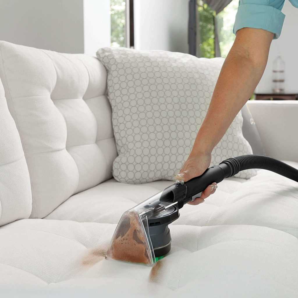 Как почистить диван в домашних условиях от грязи и пятен без разводов, чистка дивана, чем быстро помыть дома