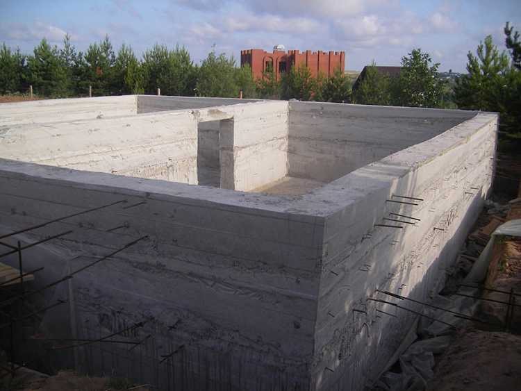 Цокольный этаж своими руками: как построить подвал, пошаговая инструкция