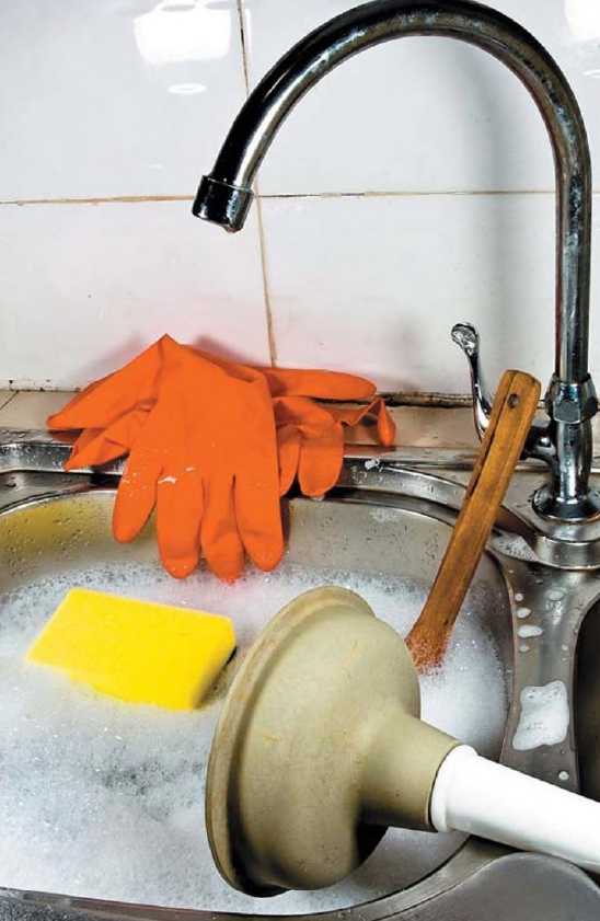 Забилась раковина на кухне, как прочистить: 3 безотказных метода