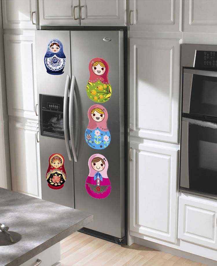 Как обклеить холодильник защитной пленкой