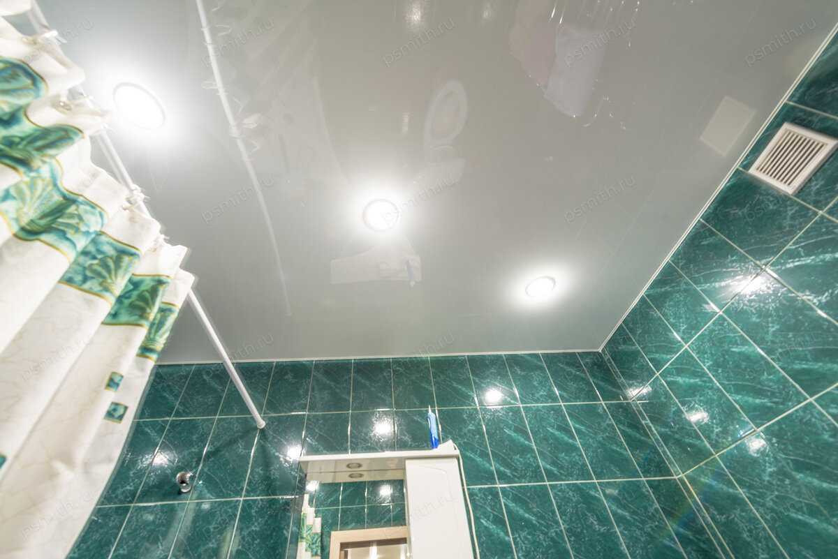 Выбираем тканевый, натяжной потолок в ванную комнату, разбираем плюсы и минусы