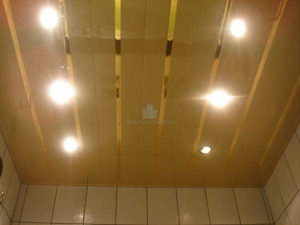 Пластиковый потолок в ванной - инструкция по монтажу, из пластиковых панелей,пластиковые потолки сделать,отделка потолка пластиковыми панелями,фото,ремонт