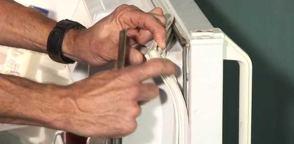 Уплотнительная резинка для холодильника: как осуществить замену уплотнителя, и проверка качества установки, перевеска двери, правила ухода