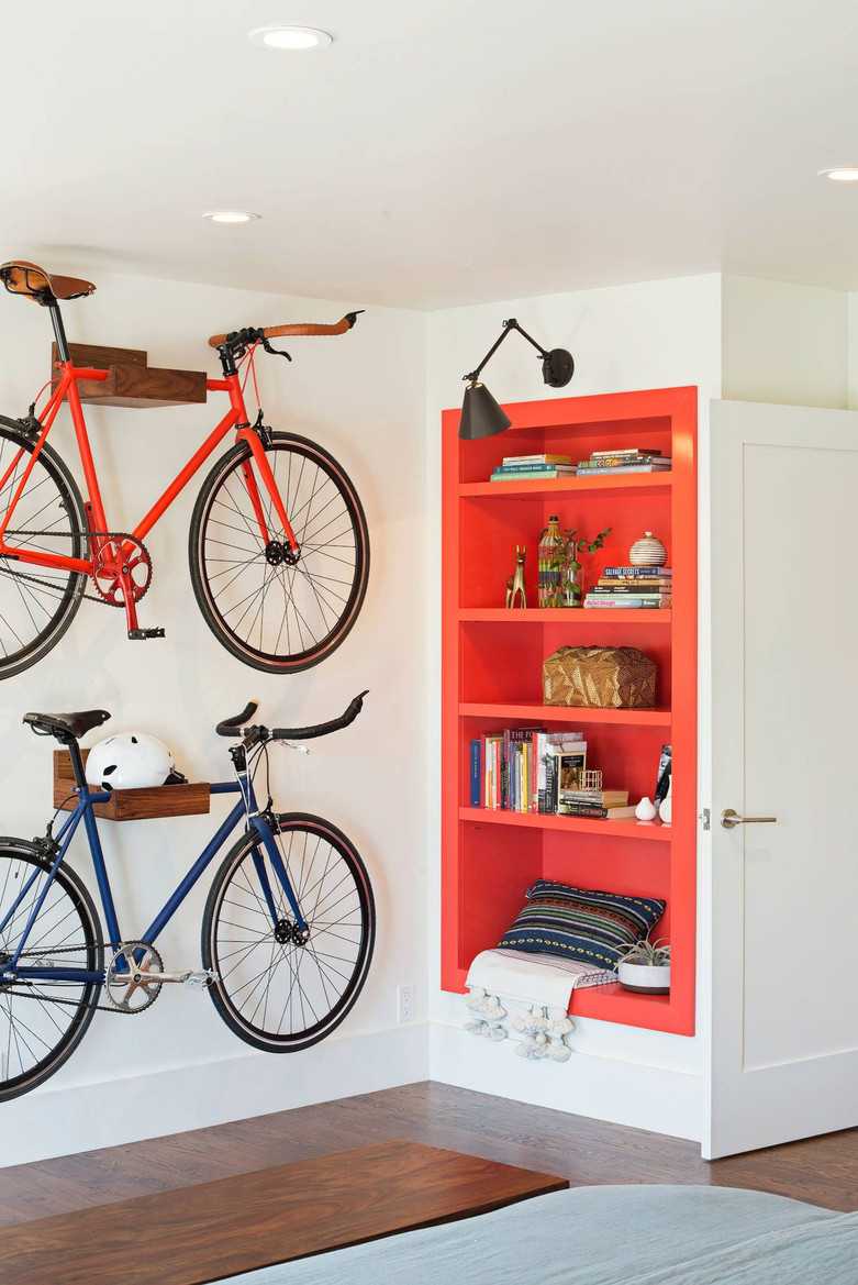 Как хранить велосипед в квартире: способы организации хранения дома