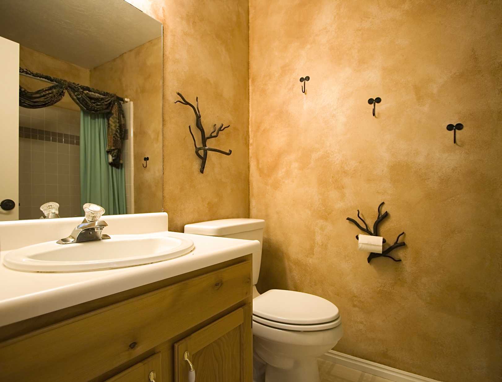 Как и чем штукатурить стены в ванной комнате своими руками: пошаговая инструкция, видео
